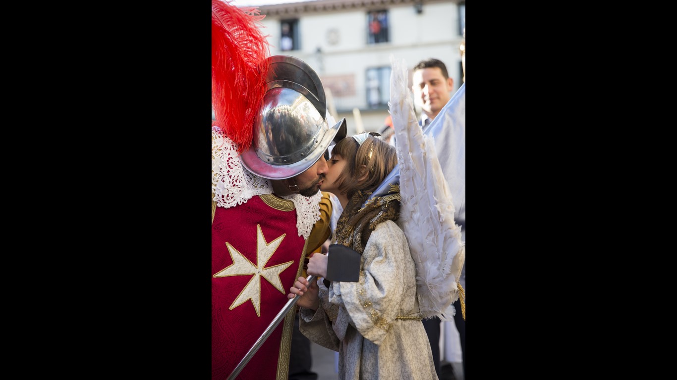 2016_procesion_a_la_catedral_y_comunion03
