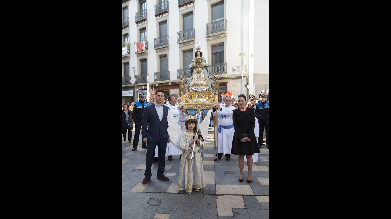 2016_procesion_a_la_catedral_y_comunion06