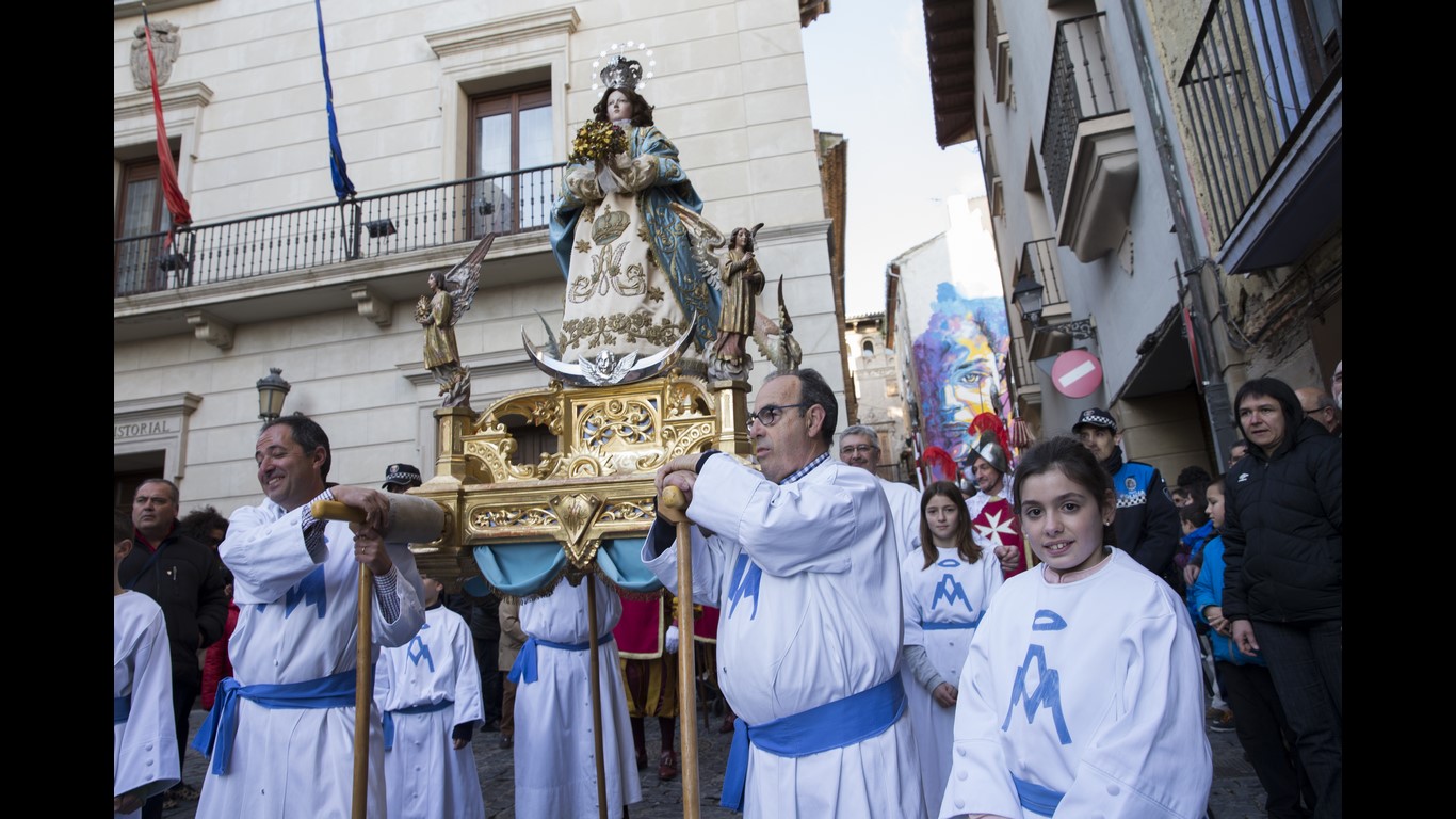 2016_procesion_a_la_catedral_y_comunion11