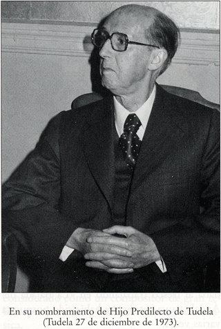 Fernando Remacha, en su nombramiento como Hijo Predilecto de Tudela (27-12-1973)